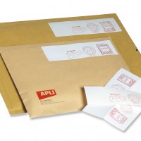 APLI 00449. 500 etiquetas de franqueo cantos rectos (135 x 40 mm.)