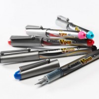 PILOT SVP-4M. Pluma desechable Vpen Silver color azul