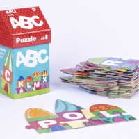 APLI 14805. Casita con puzle educativo ABC